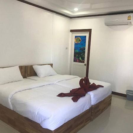 Готель Phi Phi Pagarang House Екстер'єр фото