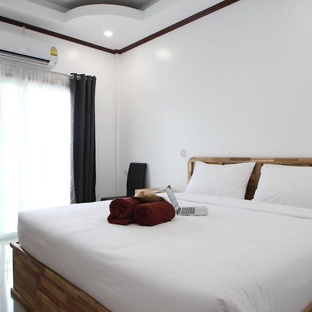 Готель Phi Phi Pagarang House Екстер'єр фото