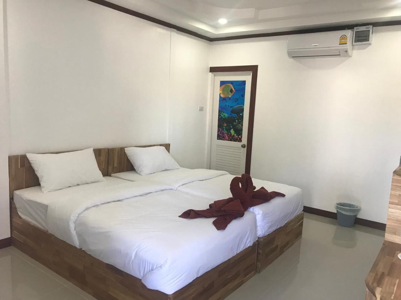 Готель Phi Phi Pagarang House Екстер'єр фото