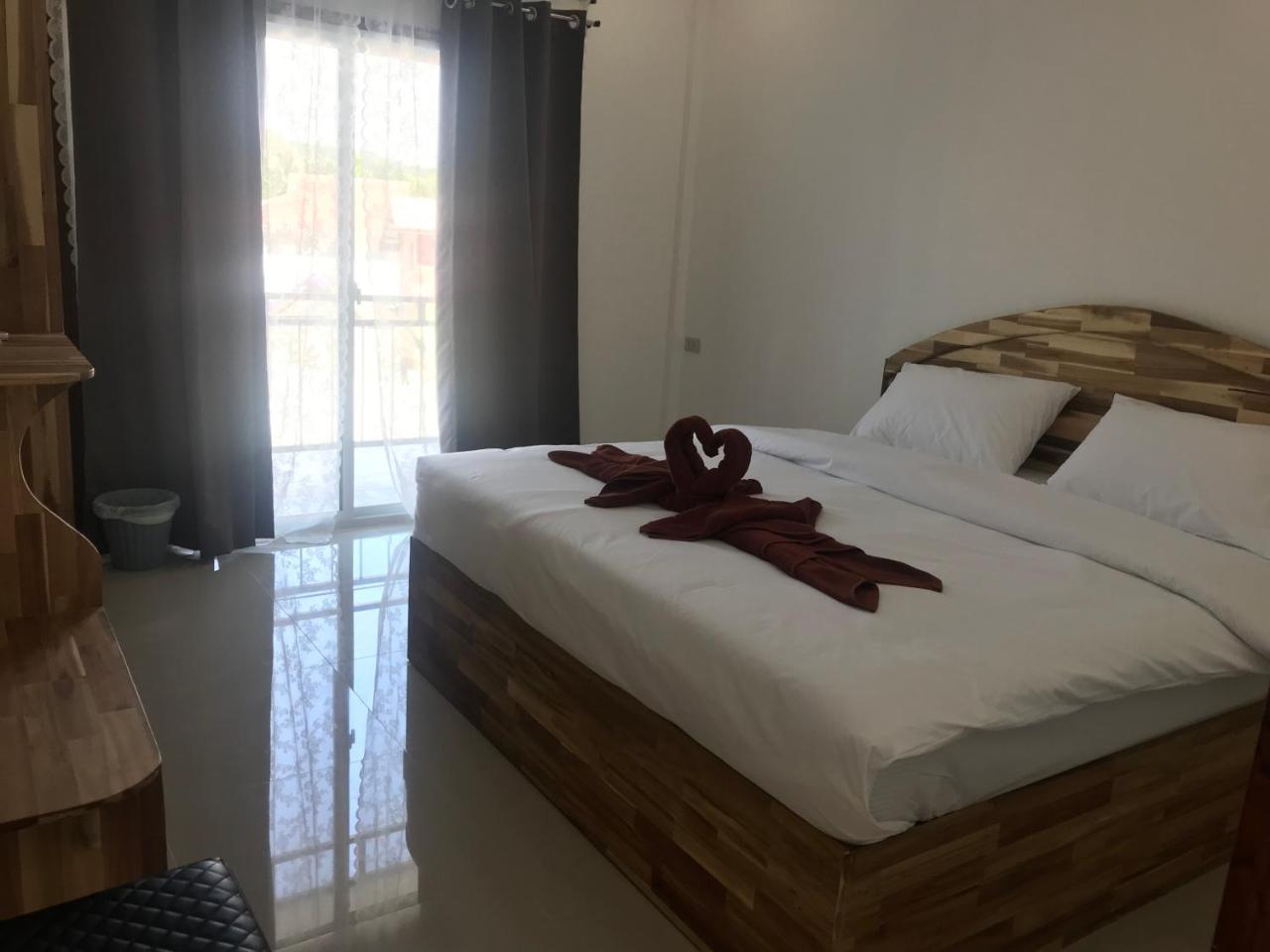 Готель Phi Phi Pagarang House Екстер'єр фото