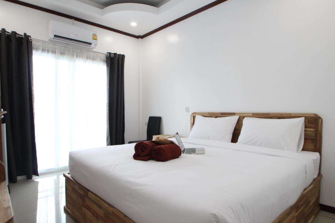 Готель Phi Phi Pagarang House Екстер'єр фото