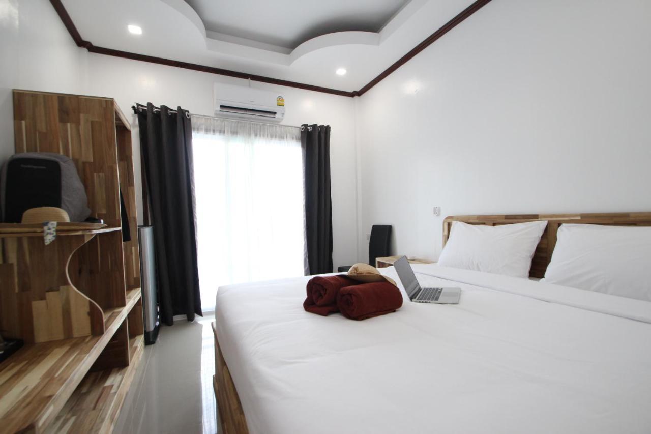 Готель Phi Phi Pagarang House Екстер'єр фото